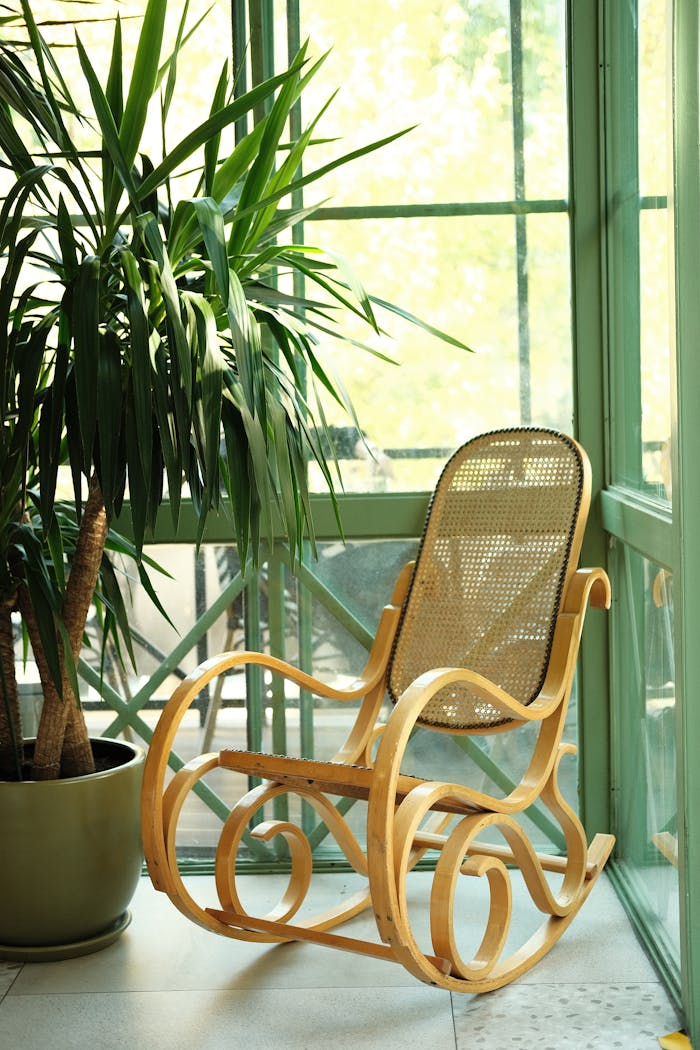 Top Filipino Executive Presence Speaker in the Philippines Lloyd Luna Rocking Chair Archetype